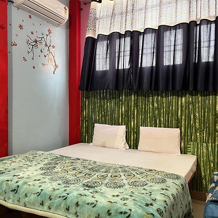 Indra Paying Guest House Варанаси Экстерьер фото