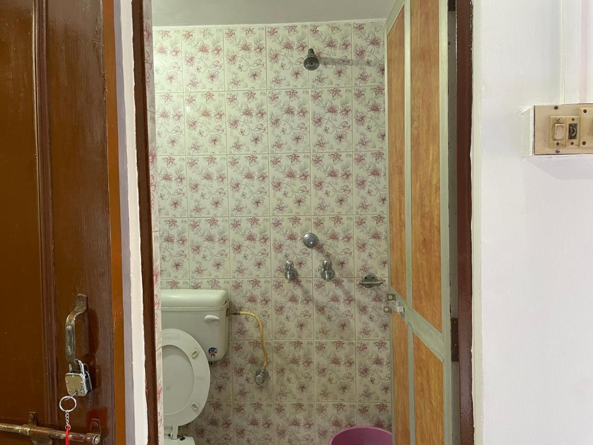 Indra Paying Guest House Варанаси Экстерьер фото