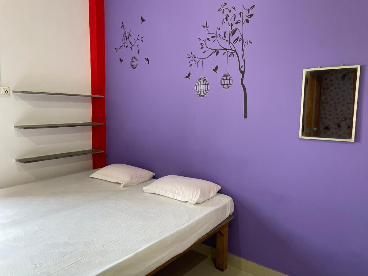 Indra Paying Guest House Варанаси Экстерьер фото